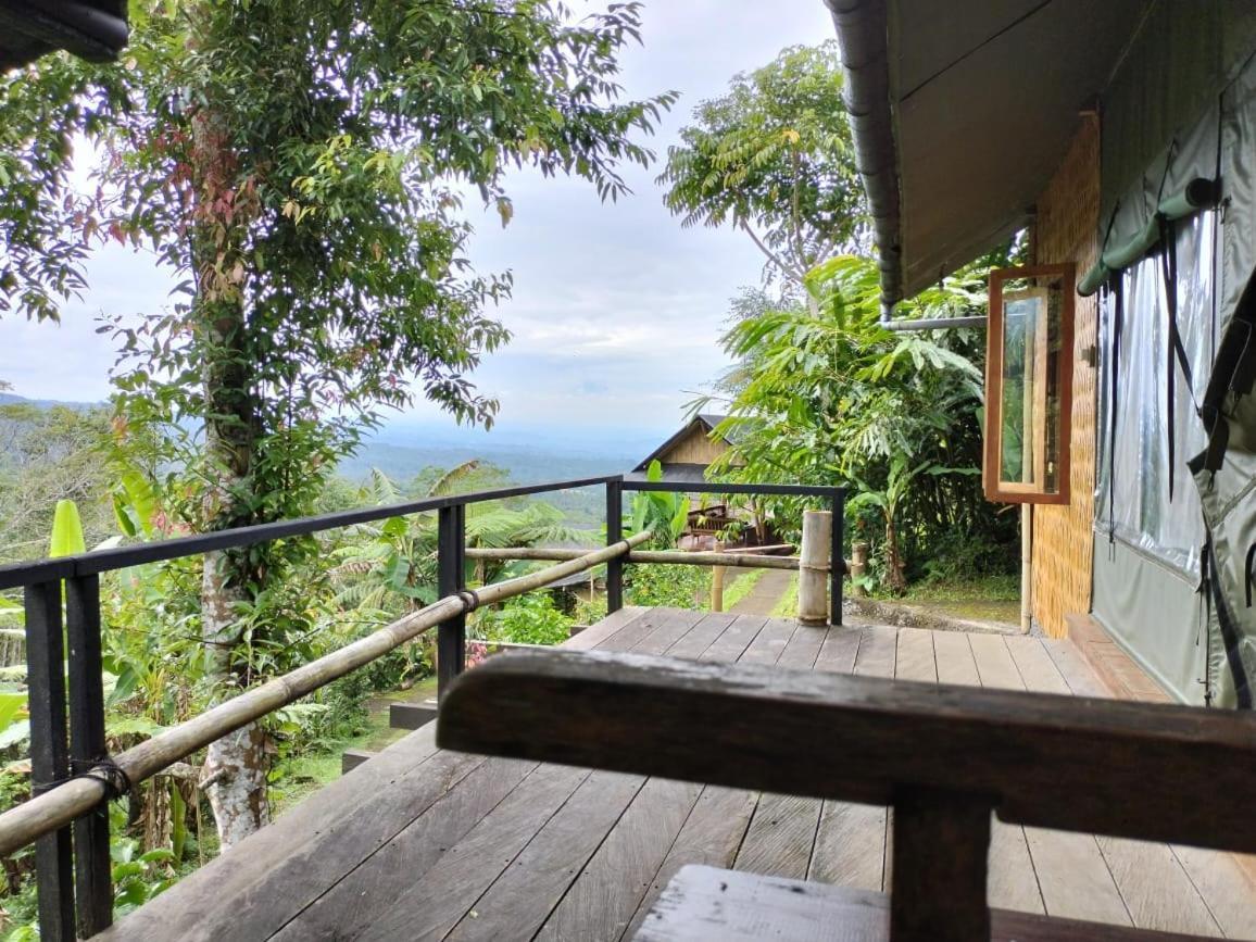 Sang Giri Mountain Tent Resort จาตีลูวีห์ ภายนอก รูปภาพ